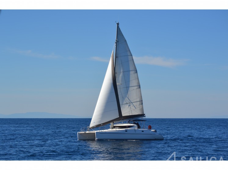 Athena 38 - Yacht Charter Sailica