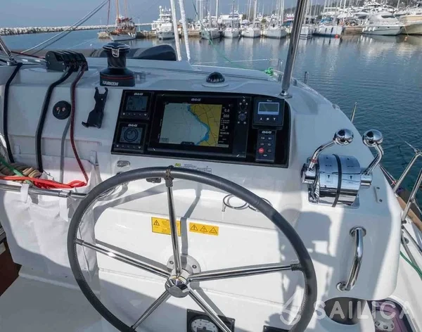 Lagoon 40 - Yacht Charter Sailica