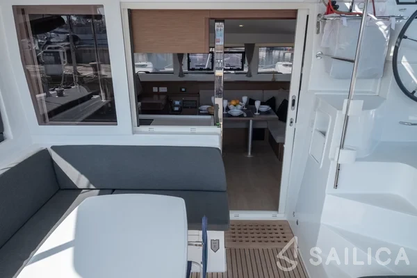 Lagoon 40 - Yacht Charter Sailica