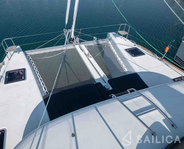 Lagoon 40 - Yacht Charter Sailica