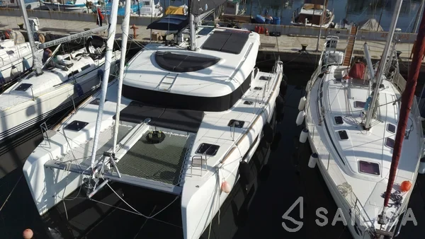 Lagoon 40 - Yacht Charter Sailica
