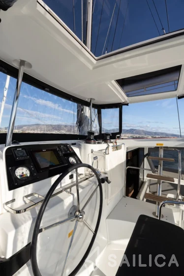 Lagoon 42 - Yacht Charter Sailica