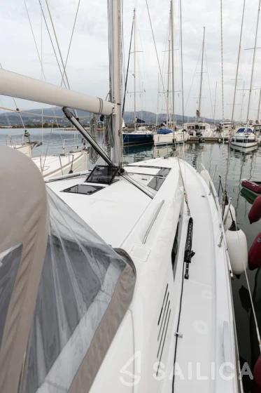 Oceanis 46.1 - Yacht Charter Sailica