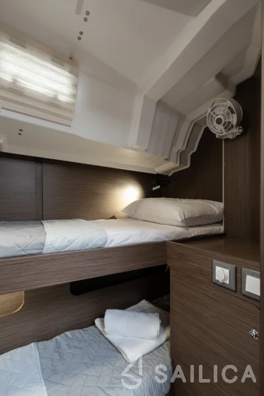 Oceanis 46.1 - Yacht Charter Sailica
