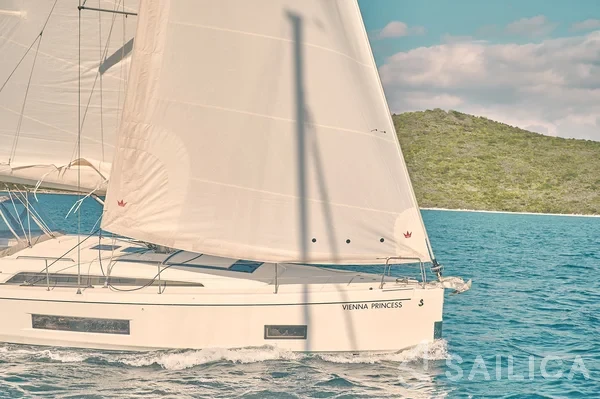 Oceanis 46.1 - Yacht Charter Sailica