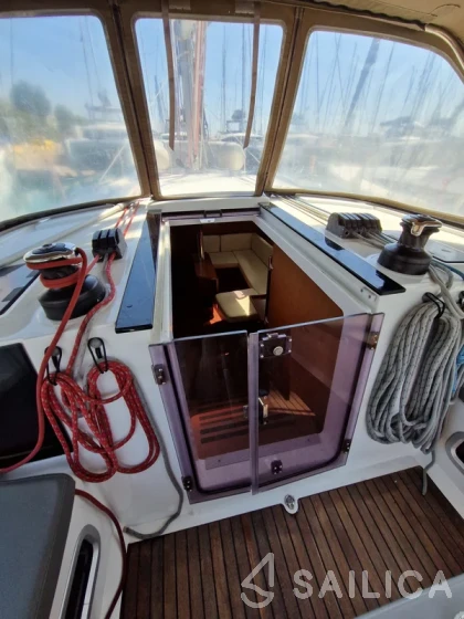 Oceanis 41.1 - Yacht Charter Sailica