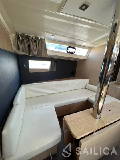 Oceanis 41.1 - Yacht Charter Sailica