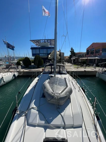 Oceanis 41.1 - Yacht Charter Sailica