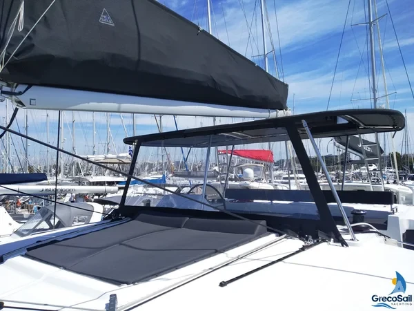 Lagoon 450  Flybridge - Yacht Charter Sailica