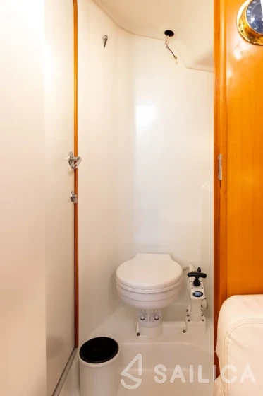 First 40.7 - Yacht Charter Sailica