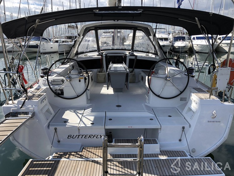 Oceanis 48 - Yacht Charter Sailica