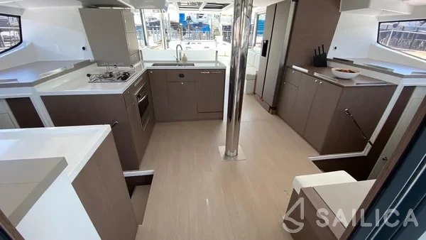 Bali 4.8  - Yacht Charter Sailica