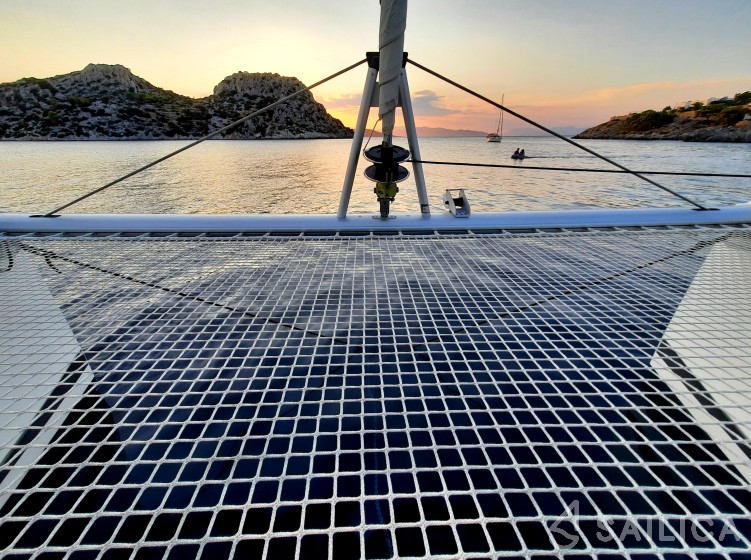 Astréa 42 - Yacht Charter Sailica
