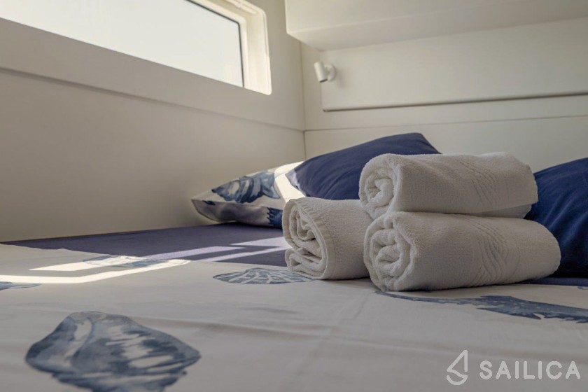 Lagoon 40 - Yacht Charter Sailica
