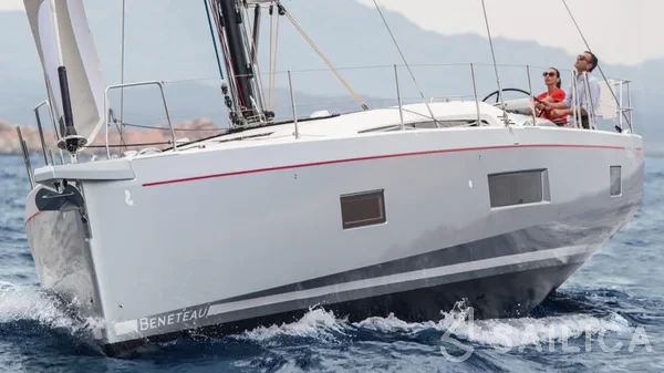 Oceanis 51.1 - Yacht Charter Sailica