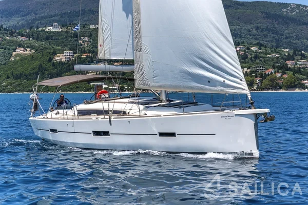 Dufour 460 GL - Yacht Charter Sailica