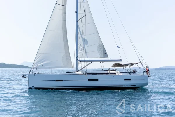 Dufour 460 GL - Yacht Charter Sailica