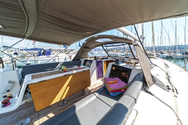 Dufour 460 GL - Yacht Charter Sailica