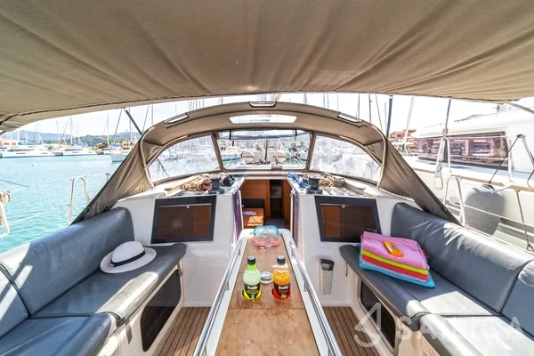 Dufour 460 GL - Yacht Charter Sailica
