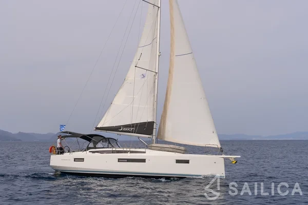 Sun Odyssey 410 - Yacht Charter Sailica