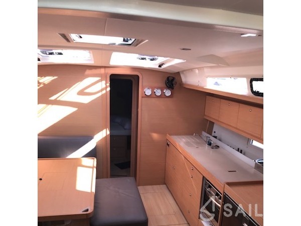 Dufour 460 GL - Yacht Charter Sailica
