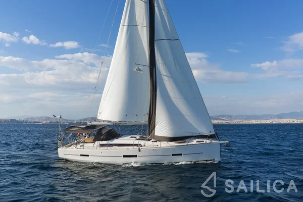 Dufour 460 GL - Yacht Charter Sailica