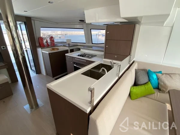 Bali 4.8  - Yacht Charter Sailica