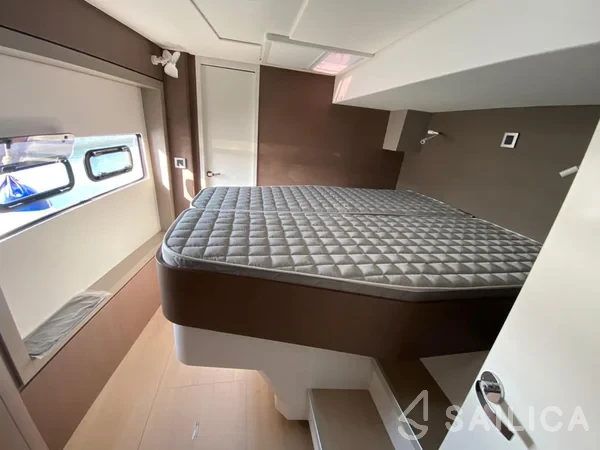 Bali 4.8  - Yacht Charter Sailica