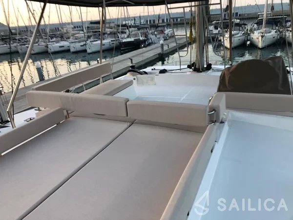 Bali 4.8  - Yacht Charter Sailica