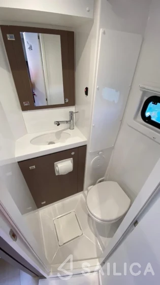Bali 4.8  - Yacht Charter Sailica