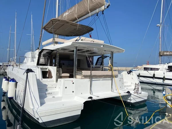 Bali 4.8  - Yacht Charter Sailica