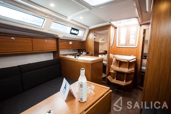 Bavaria Cruiser 34 Style - Yacht Charter Sailica