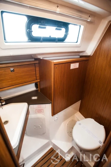 Bavaria Cruiser 34 Style - Yacht Charter Sailica