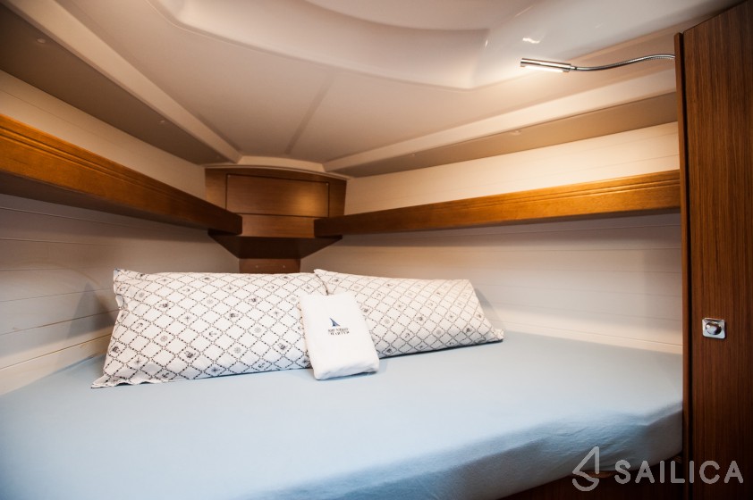 Bavaria Cruiser 34 Style - Yacht Charter Sailica