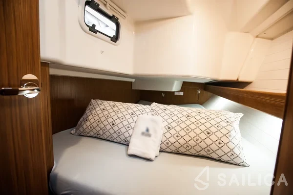 Bavaria Cruiser 34 Style - Yacht Charter Sailica