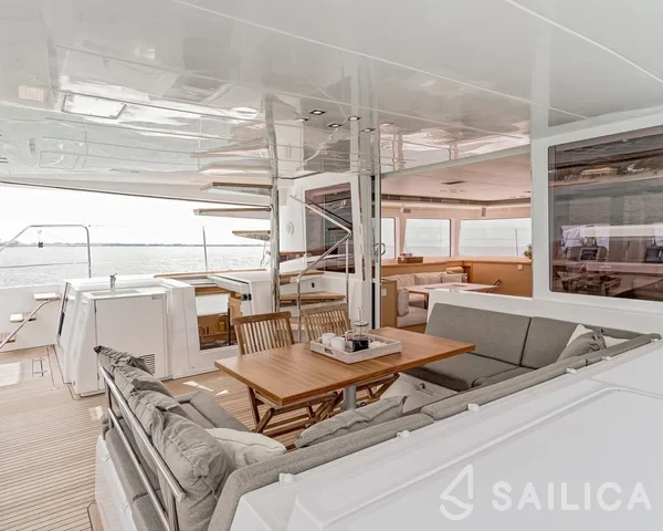 Lagoon 560 - Yacht Charter Sailica