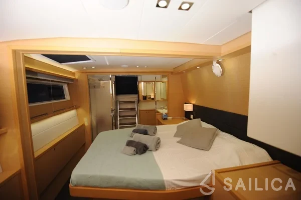 Lagoon 560 - Yacht Charter Sailica