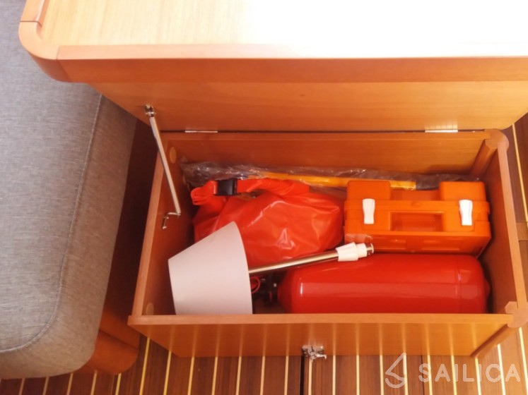 Dufour 460 GL - Yacht Charter Sailica