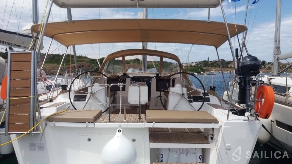 Dufour 460 GL - Yacht Charter Sailica