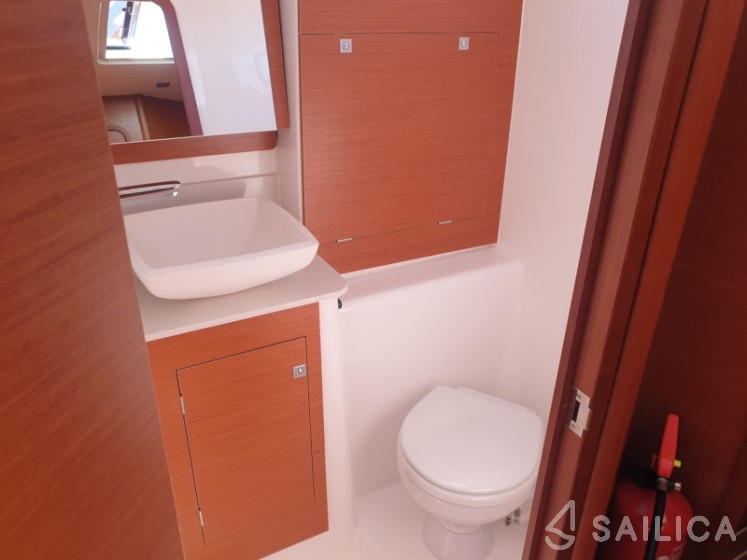 Dufour 460 GL - Yacht Charter Sailica