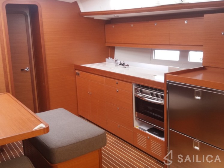 Dufour 460 GL - Yacht Charter Sailica