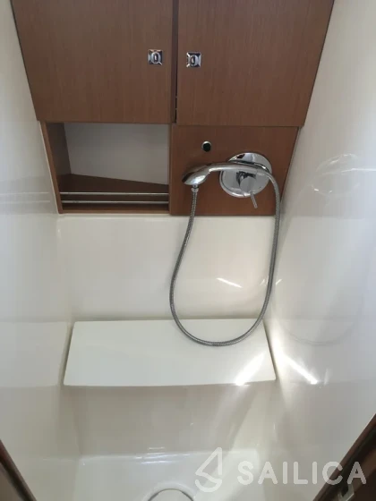 Bavaria 46 Cruiser - Yacht Charter Sailica
