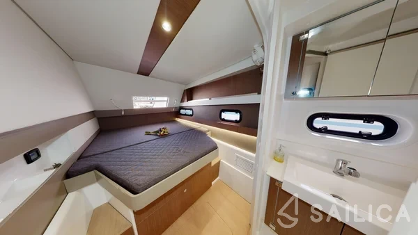 Bali 4.1 - Yacht Charter Sailica