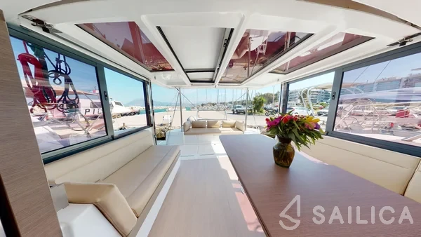 Bali 4.1 - Yacht Charter Sailica