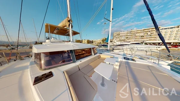 Bali 4.1 - Yacht Charter Sailica