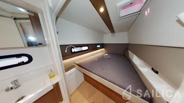 Bali 4.1 - Yacht Charter Sailica