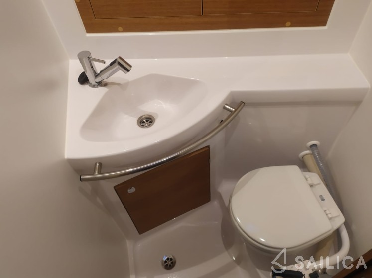 Elan Impression 40.1 - Yacht Charter Sailica