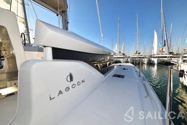 Lagoon 46  - Yacht Charter Sailica