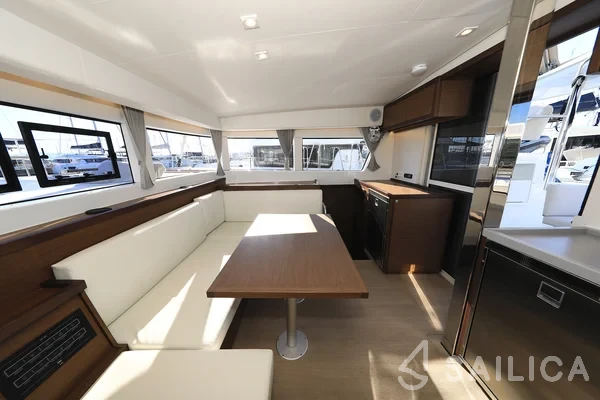 Lagoon 40 - Yacht Charter Sailica
