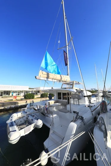 Lagoon 40 - Yacht Charter Sailica